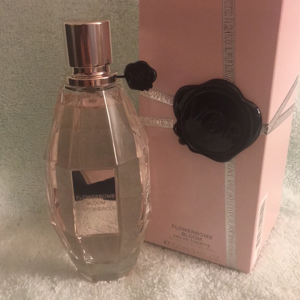 Victor & Rolf Flowerbomb Bloom